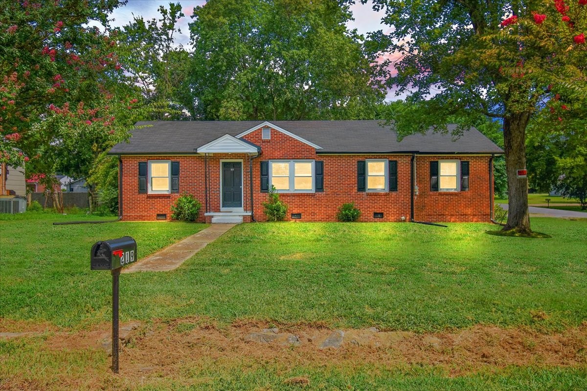219 Rolling Rd