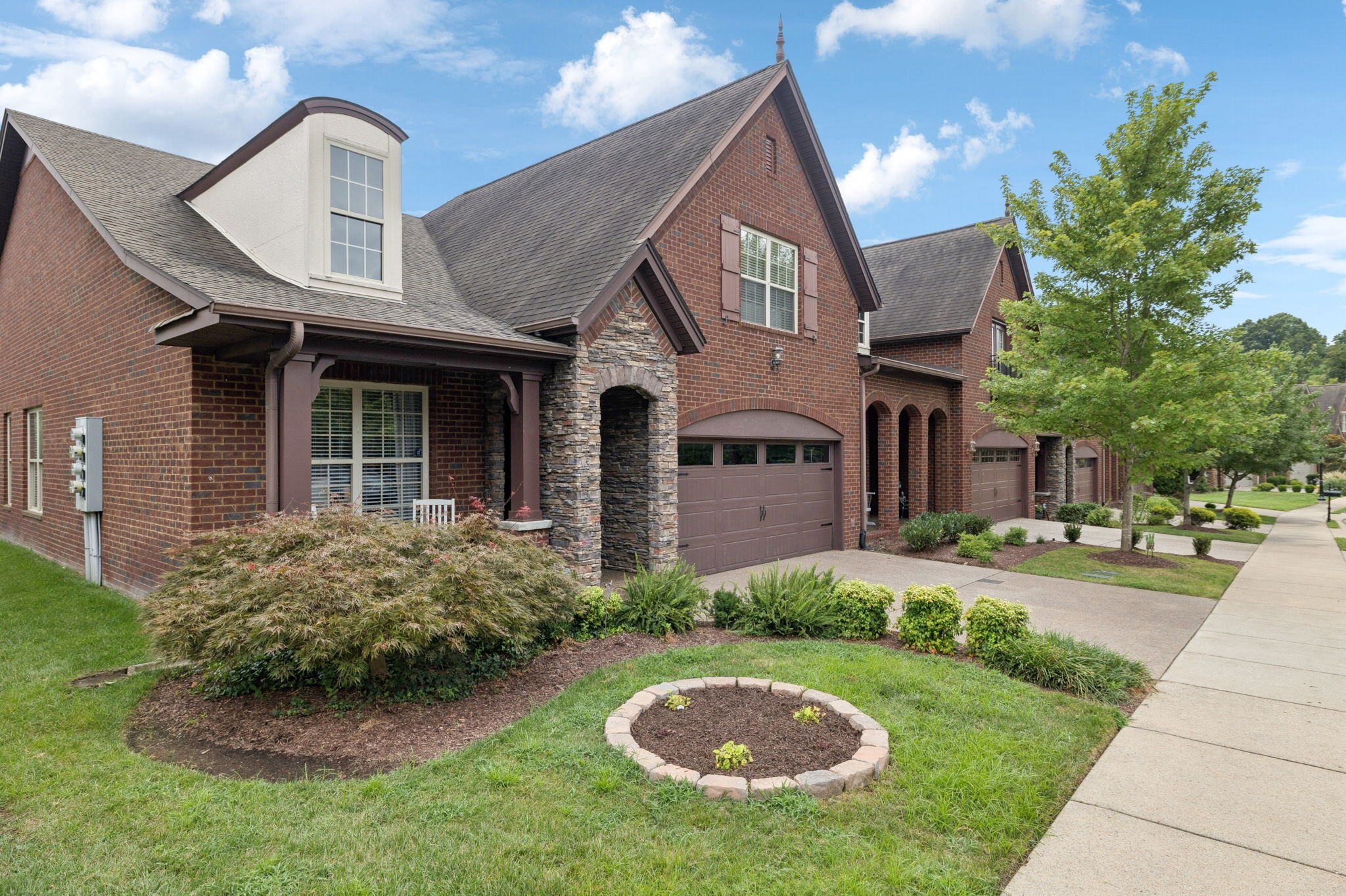 125 Village Cir