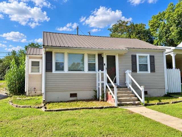 109 Parker St