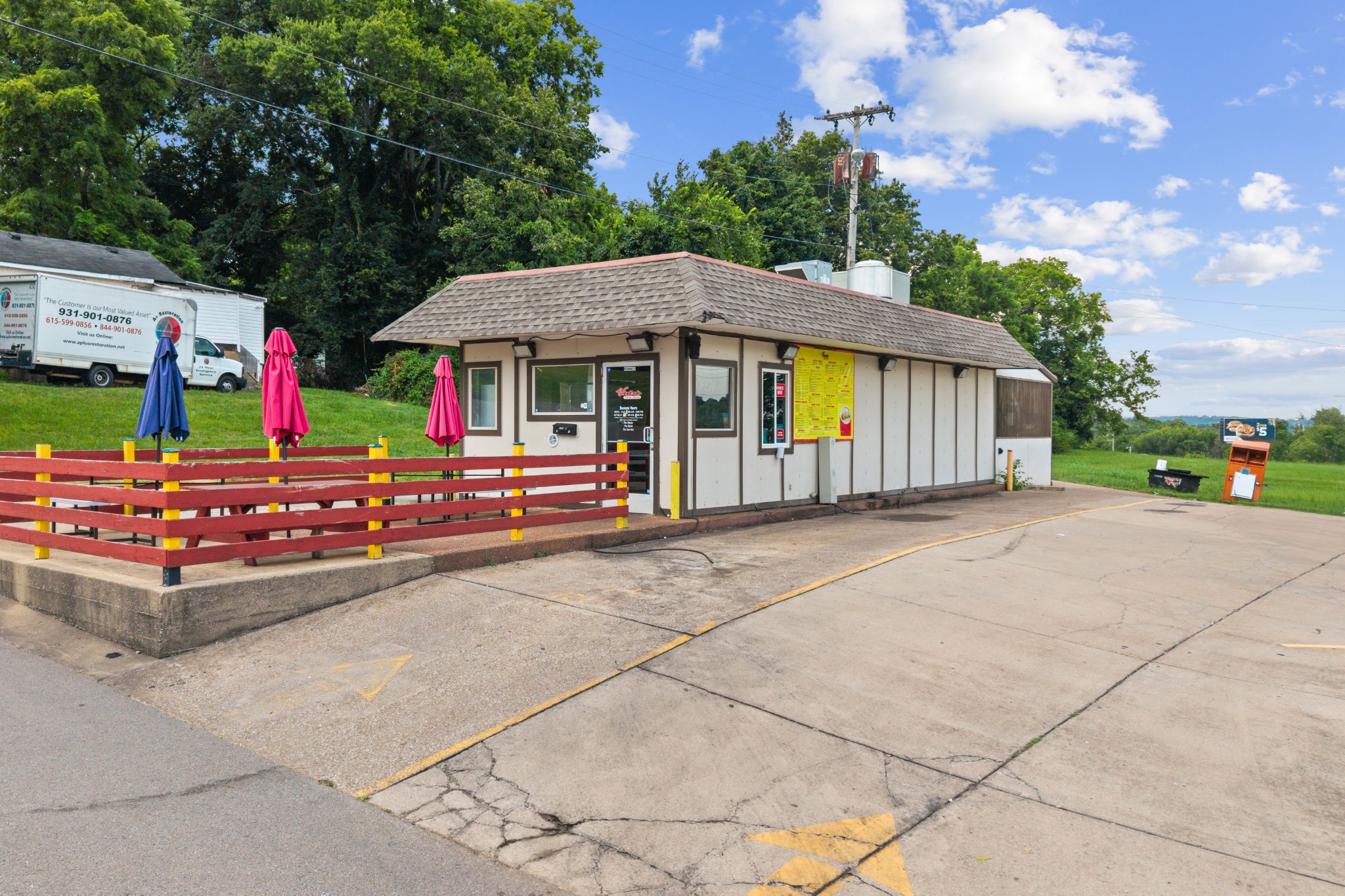 200 W 3rd St