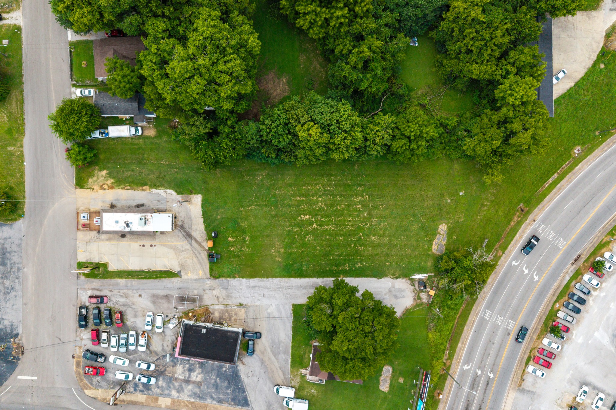 200 W 3rd St