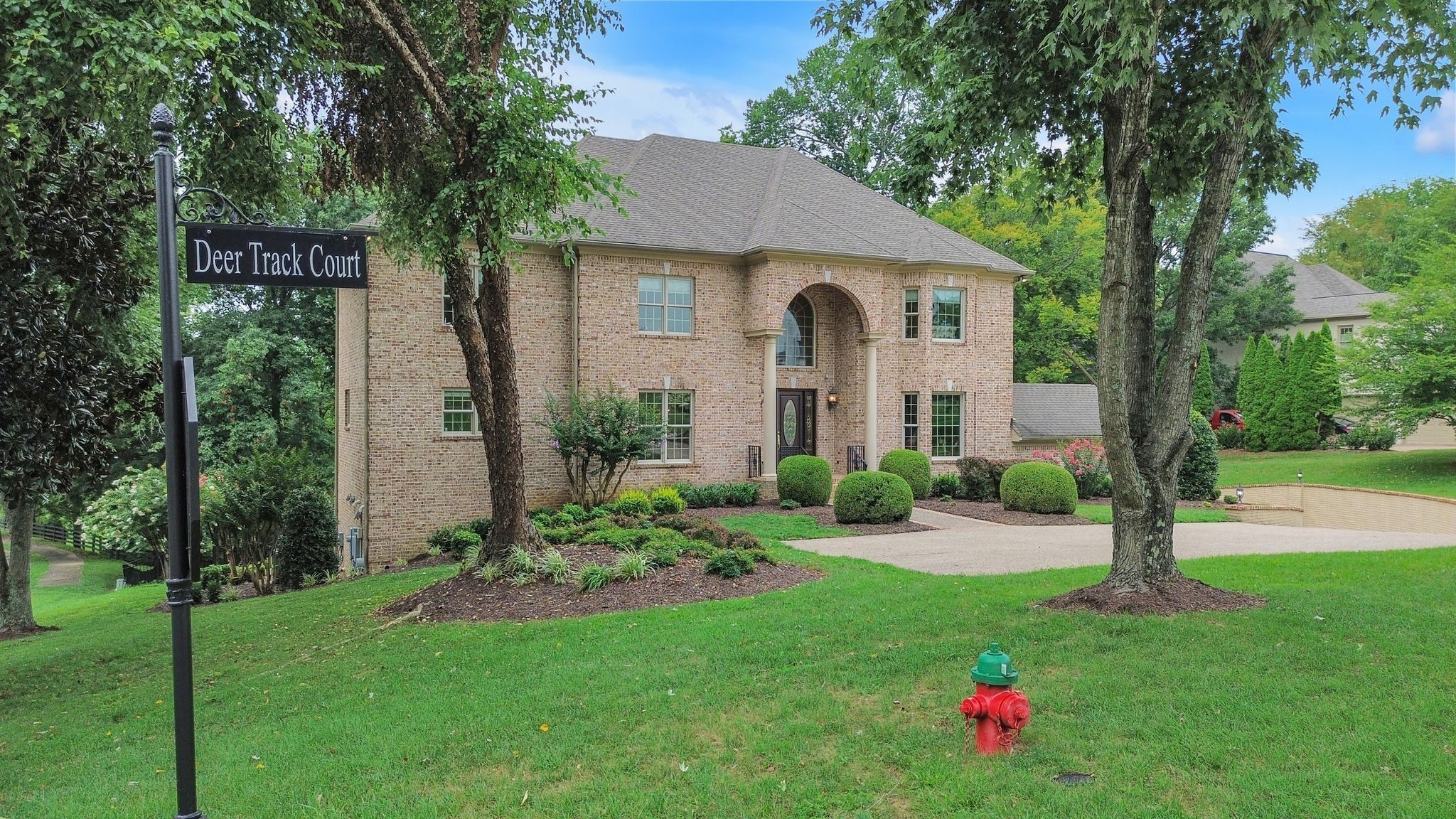 9619 Deer Track Ct