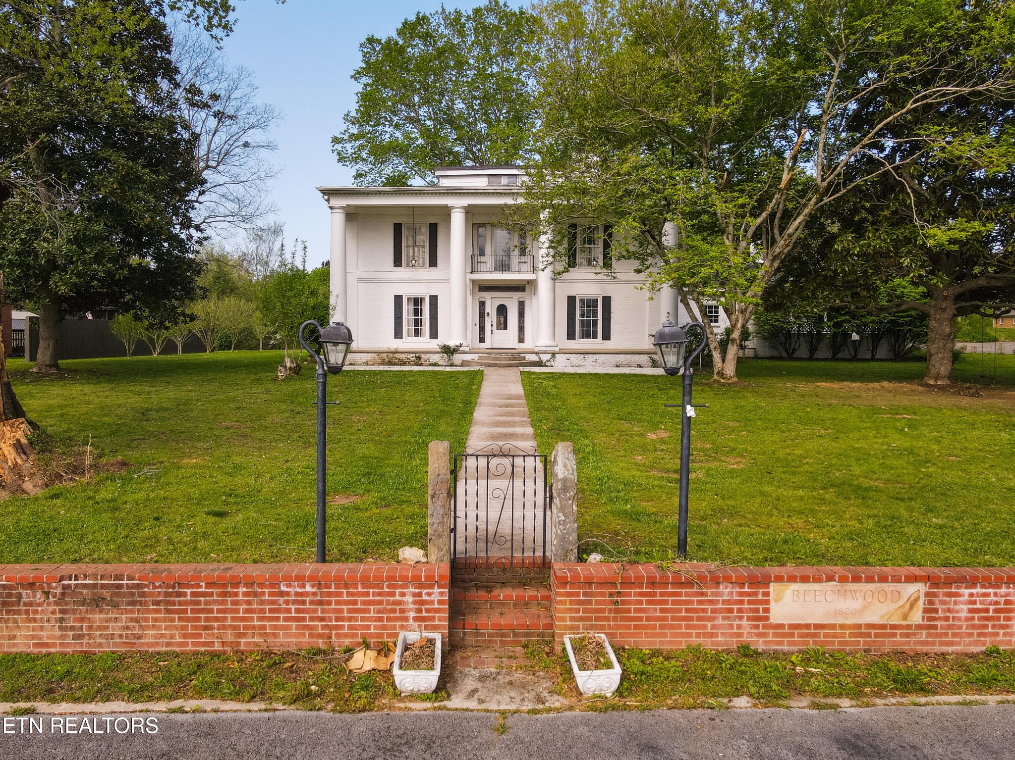 673 Charles Golden Rd