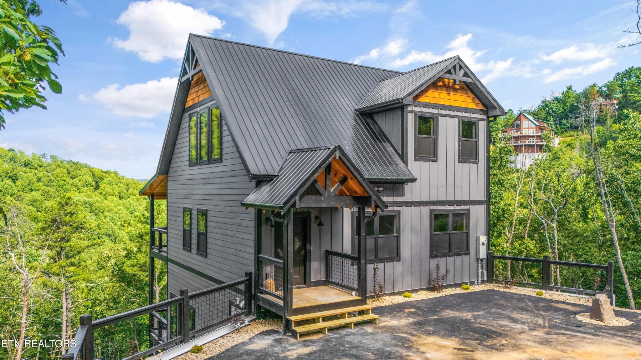 3414 Sugar Maple Loop Rd