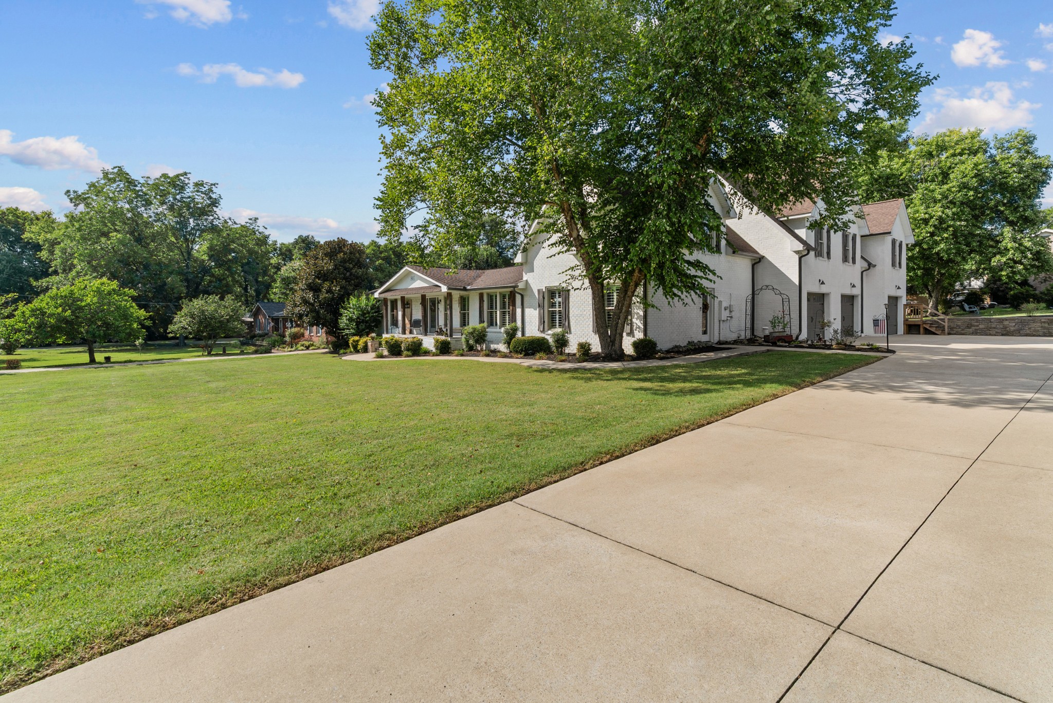 801 Loretta Dr