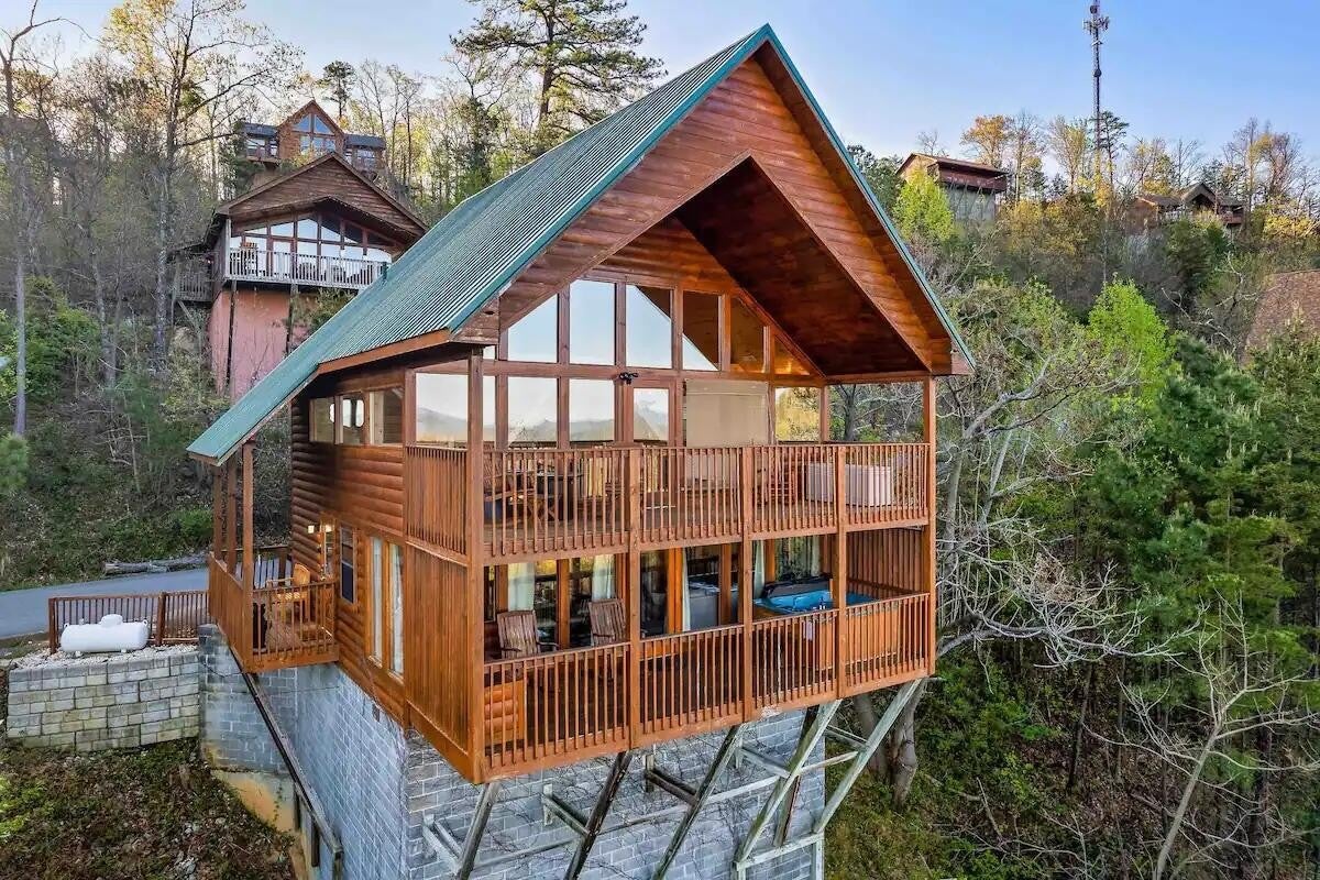 2313 Fox Berry Way