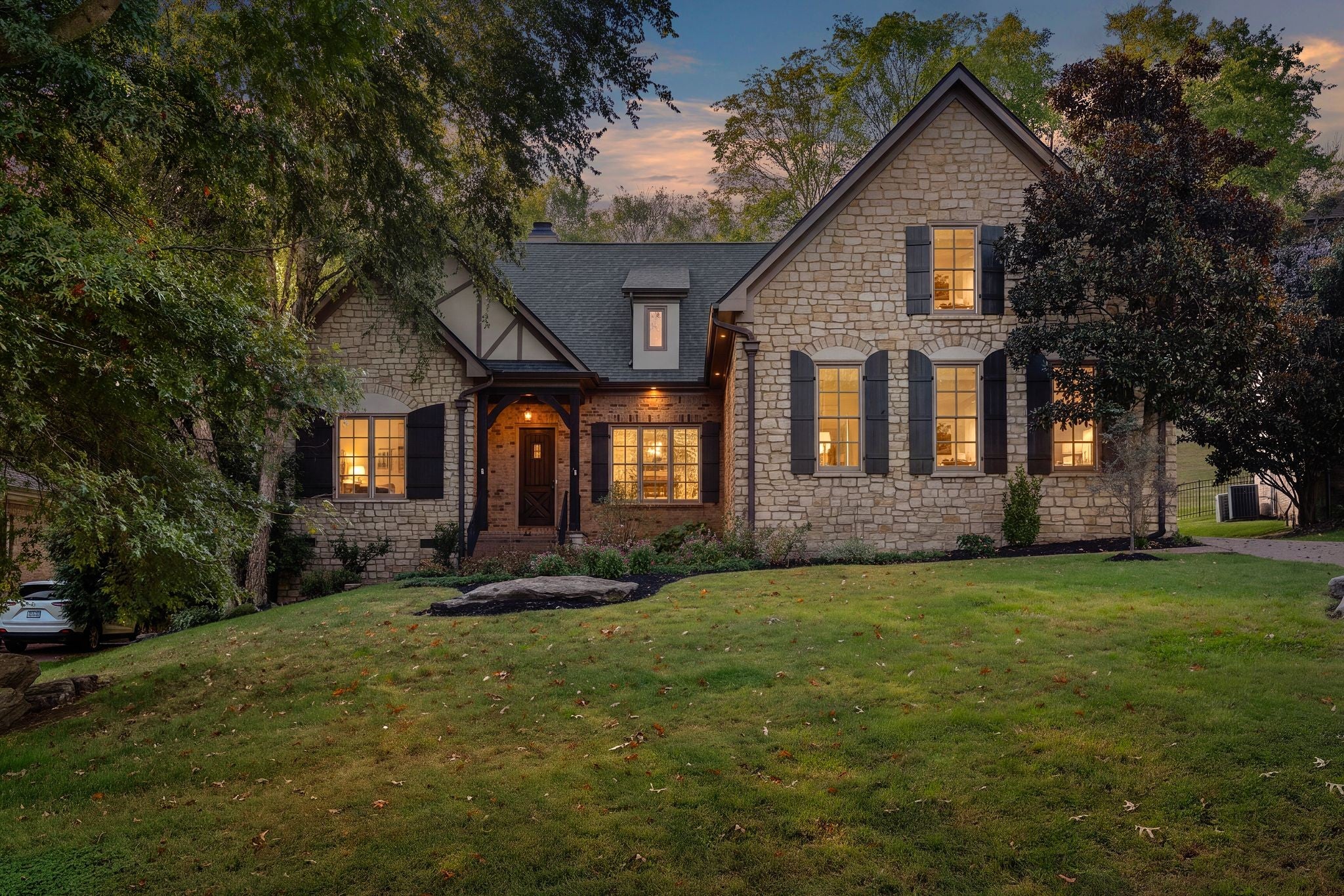 723 Azalea Ct