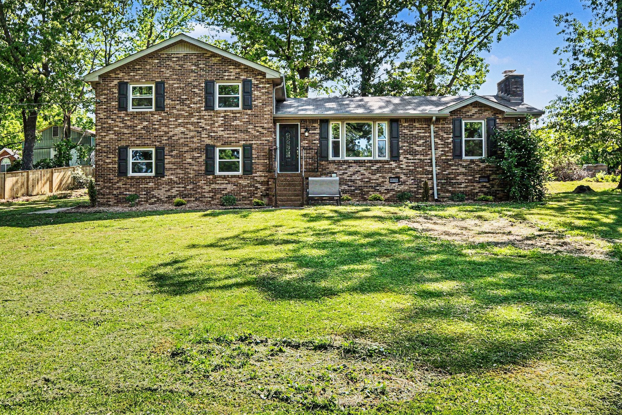244 Lee Rd