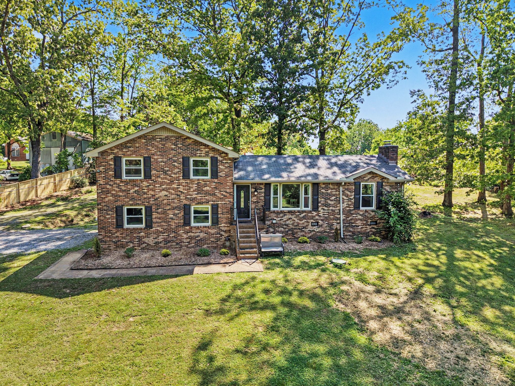 244 Lee Rd