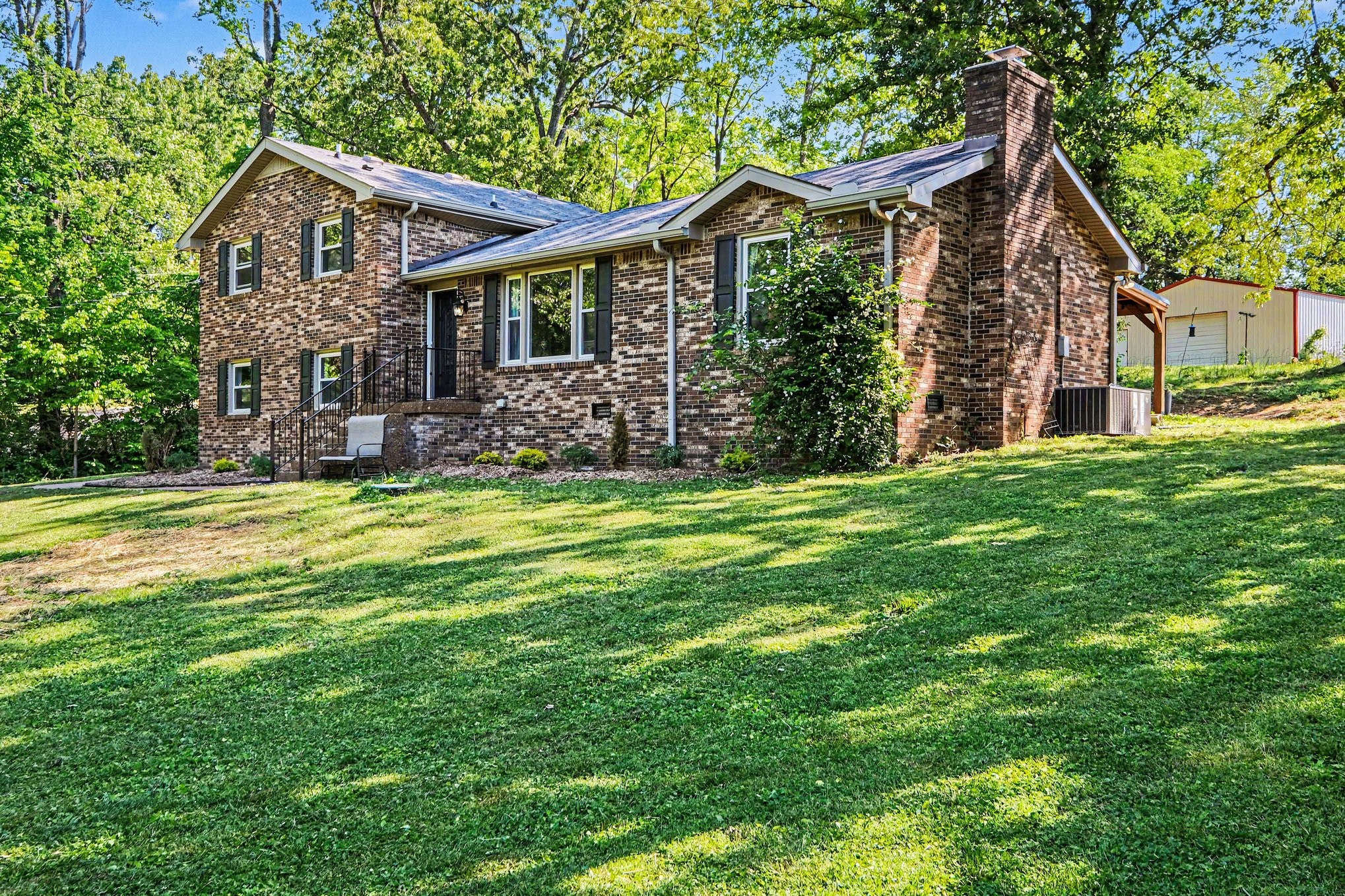 244 Lee Rd