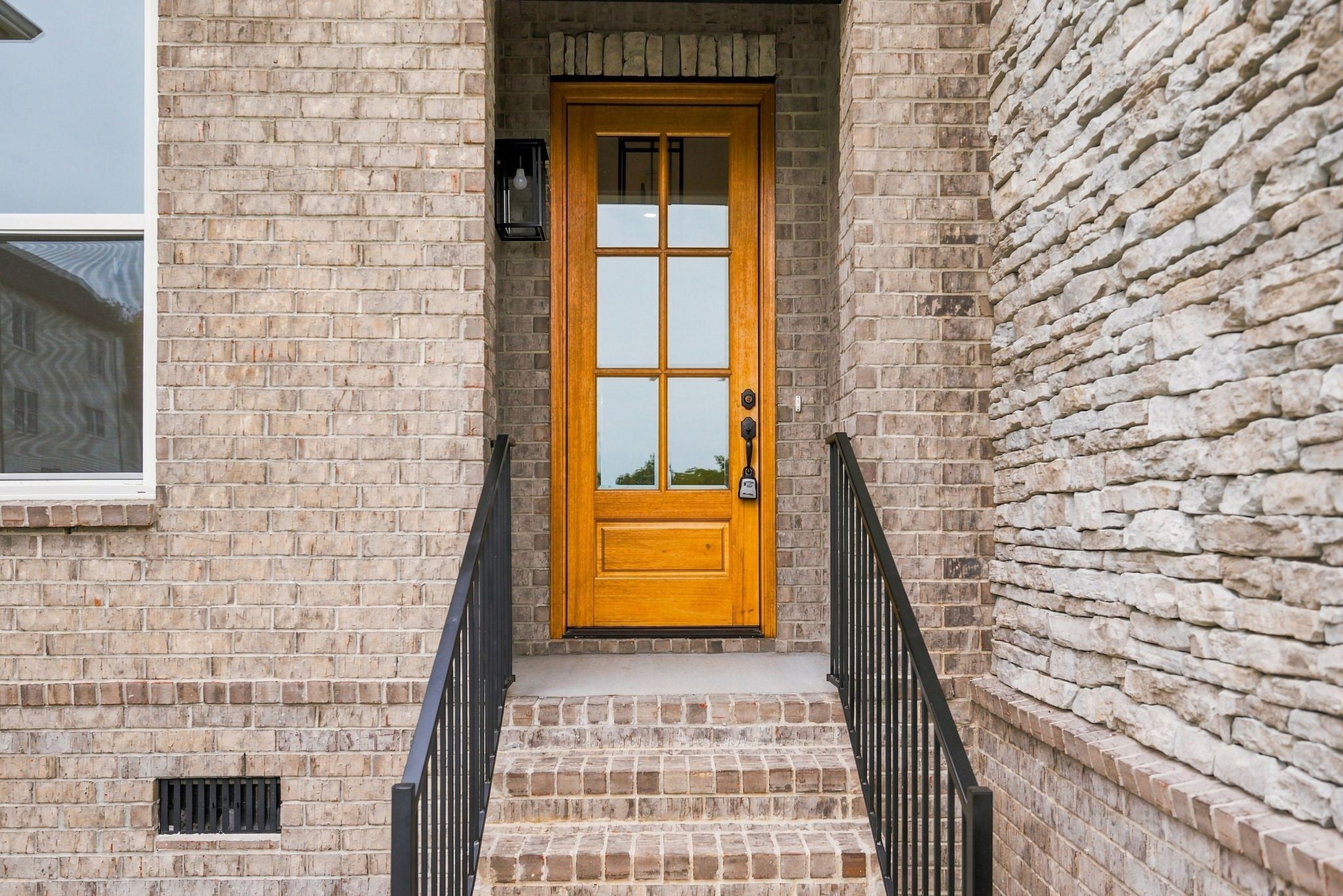 1004 Tiane Trail