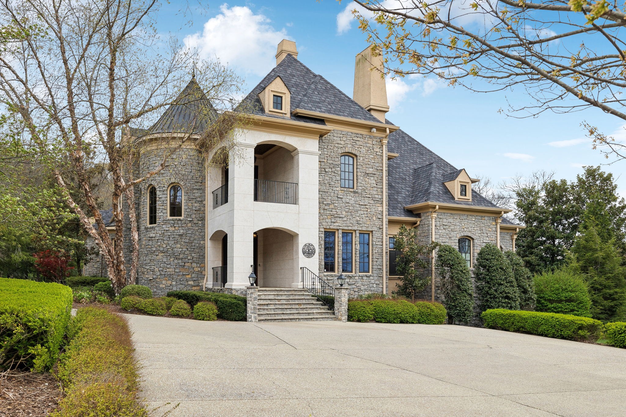 128 Woodward Hills Pl