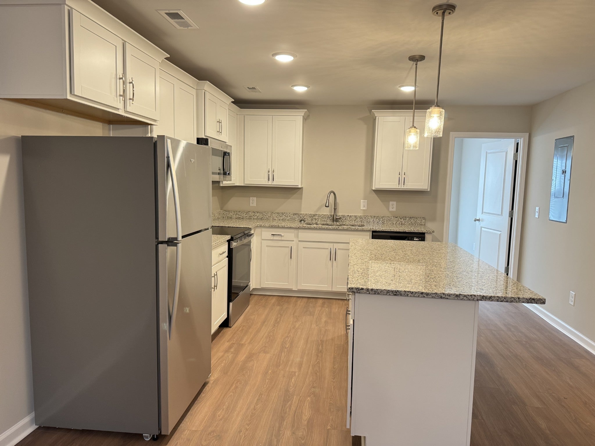 2201 Eldos Trace Cir B