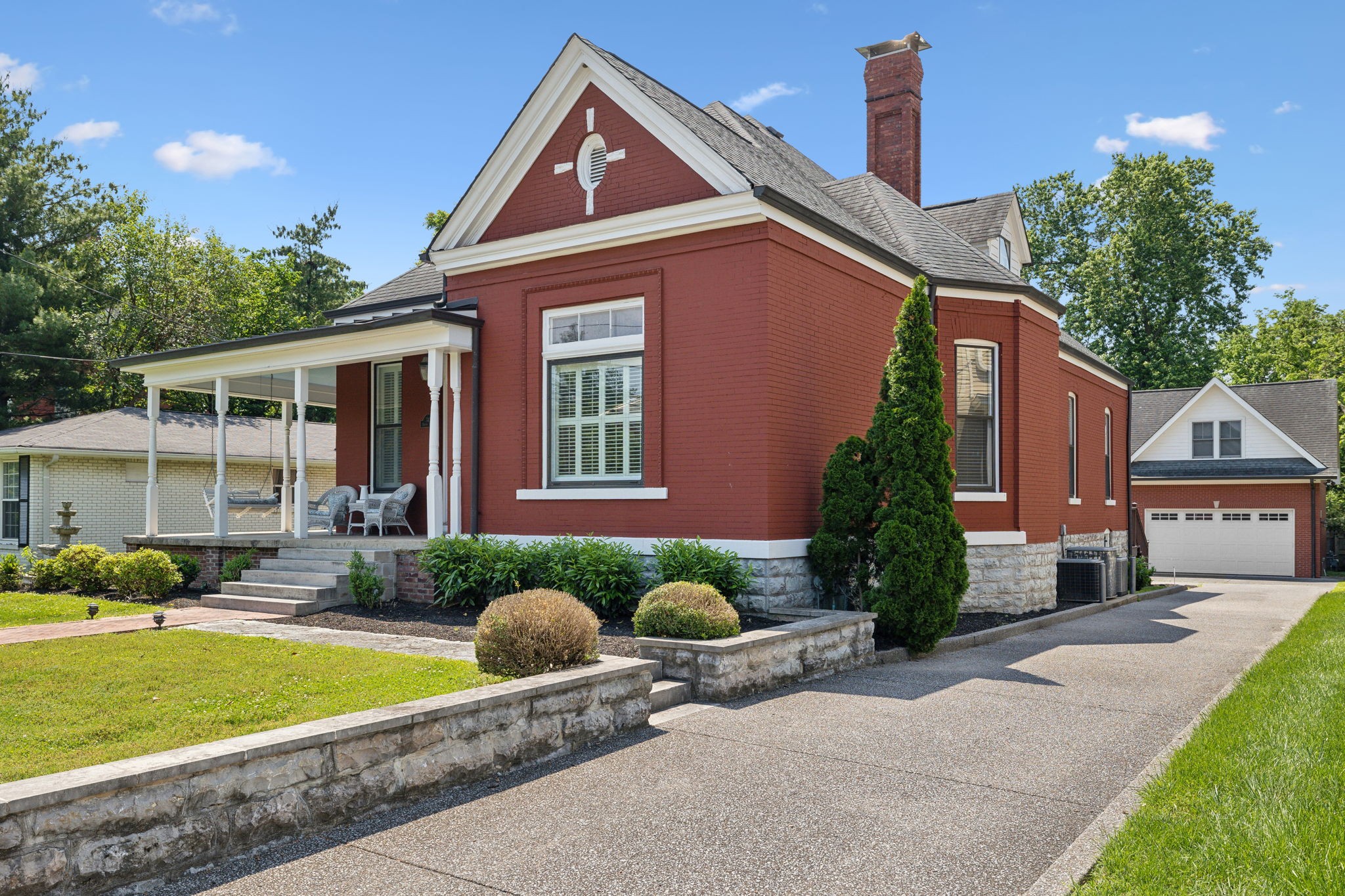 743 Benton Ave