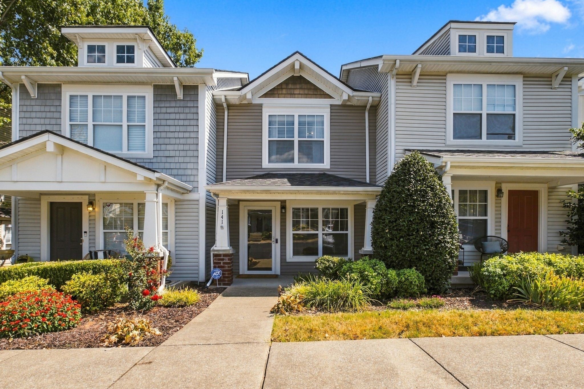 141 Shadow Glen Dr