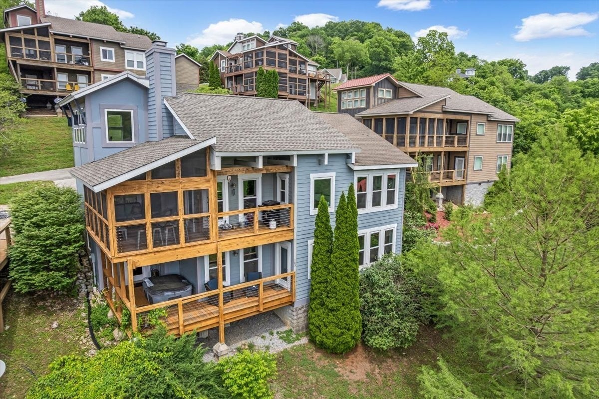 105 Sandgate Ct