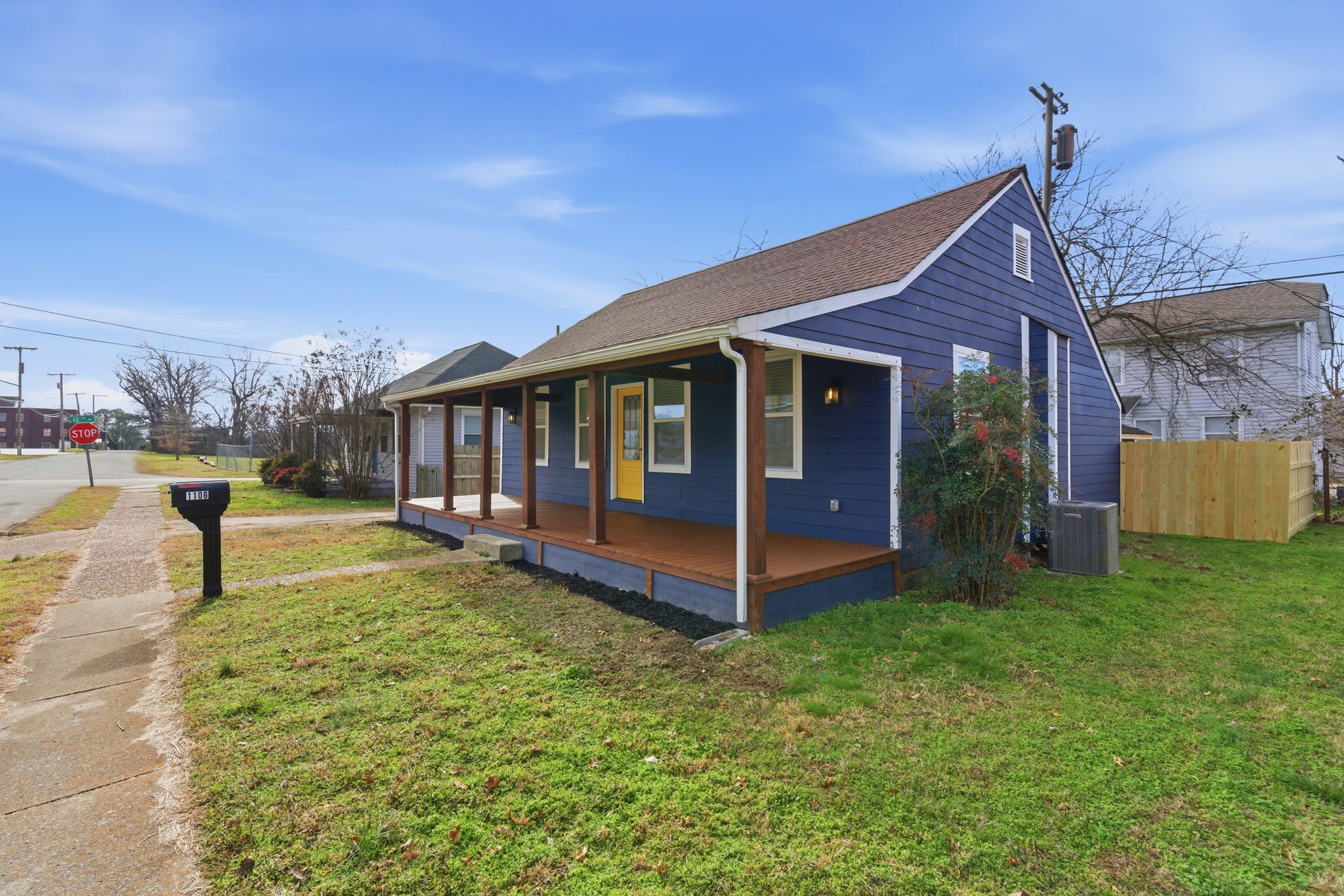 1106 Dodson St