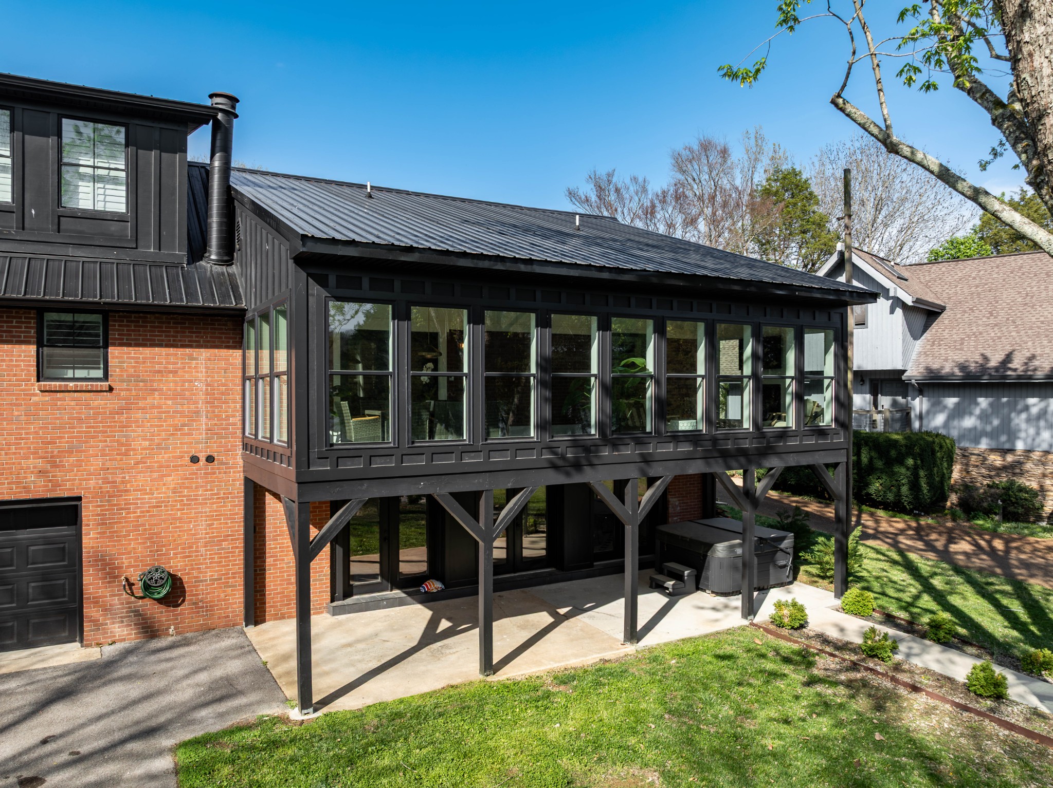 2025 Sanford Drive