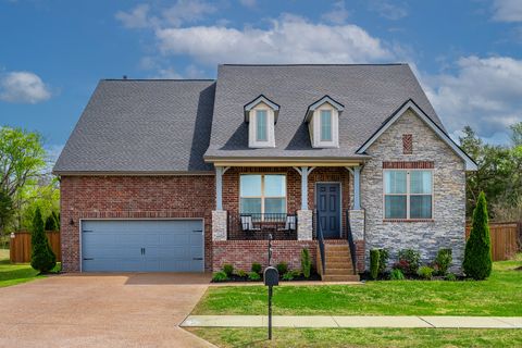 142 Fireside Dr Lebanon TN 37087