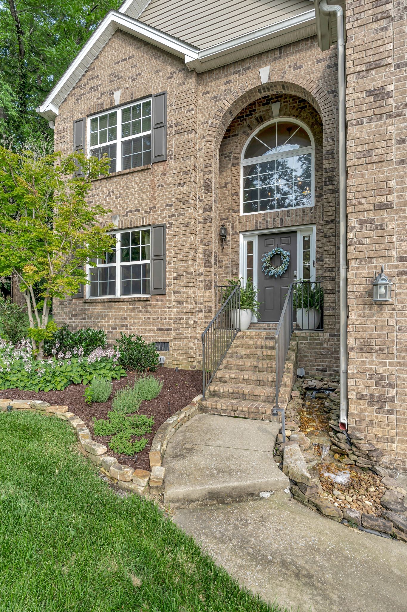 6325 Sunnywood Dr