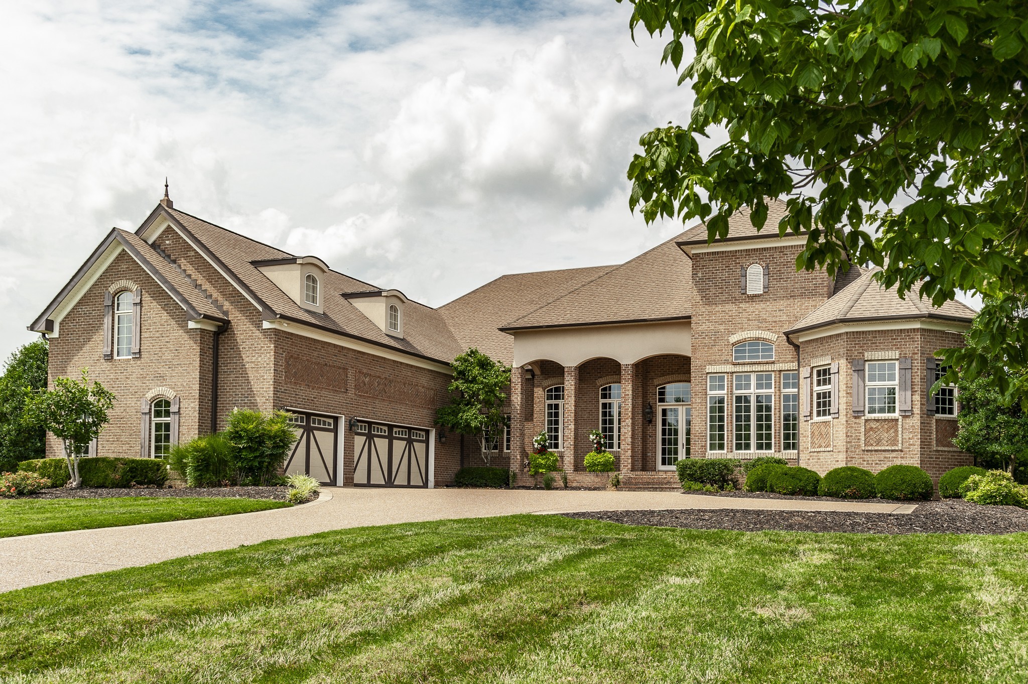 2436 Long Hollow Pike
