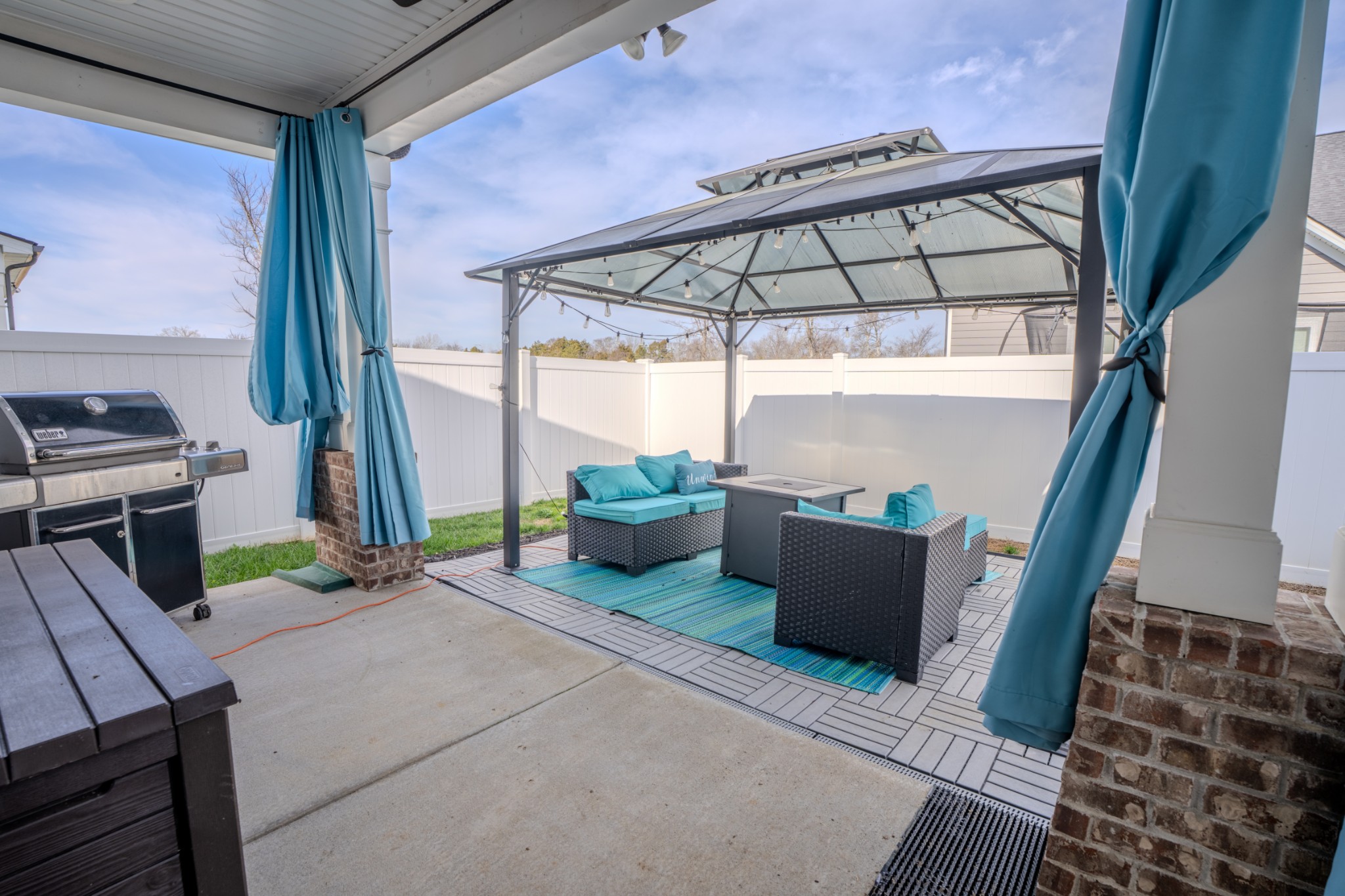 416 Spotted Saddle Ct