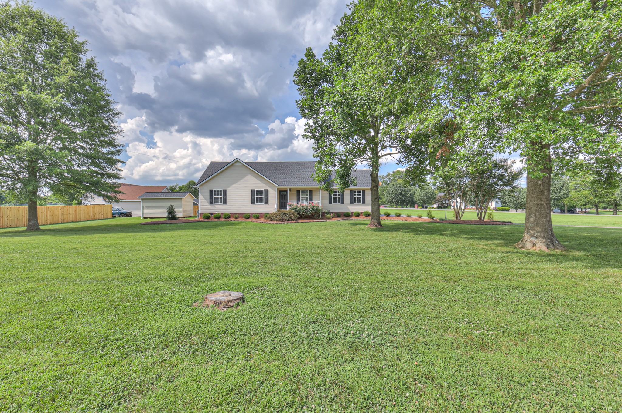 212 Towbridge Dr