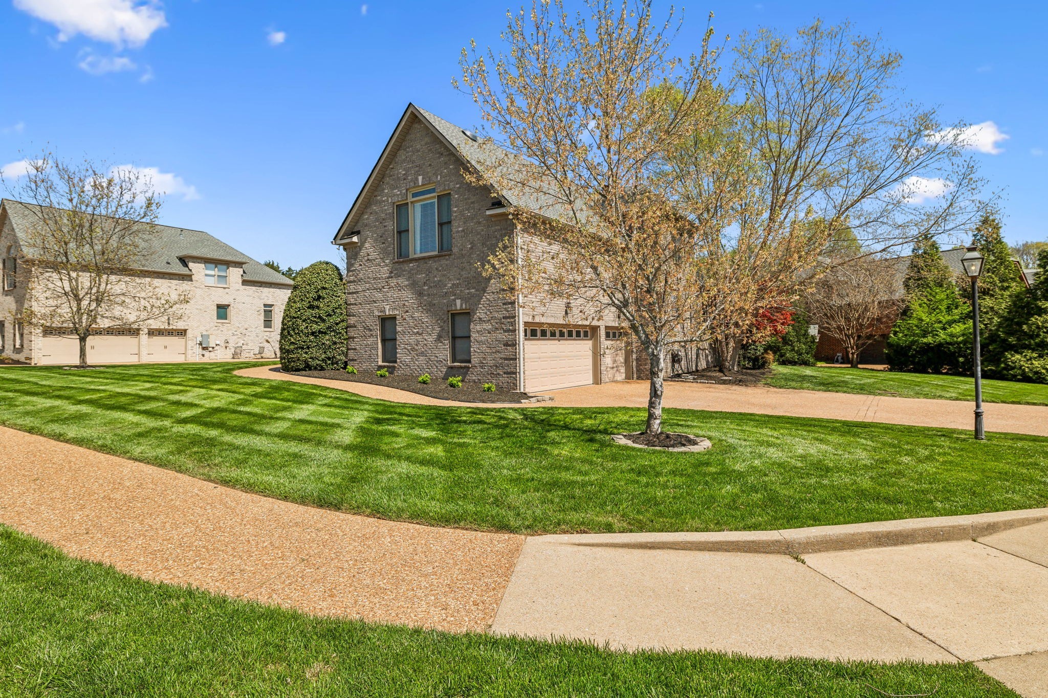 3820 Leona Pass
