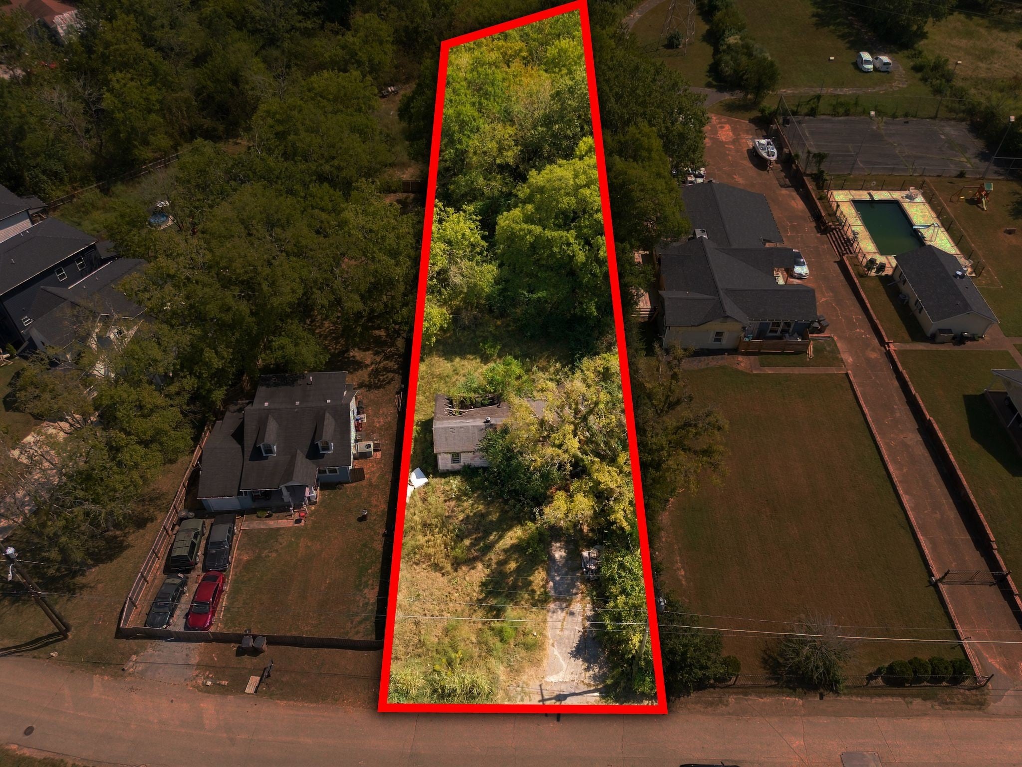 listing at 1522 E Stewarts Ln, Nashville