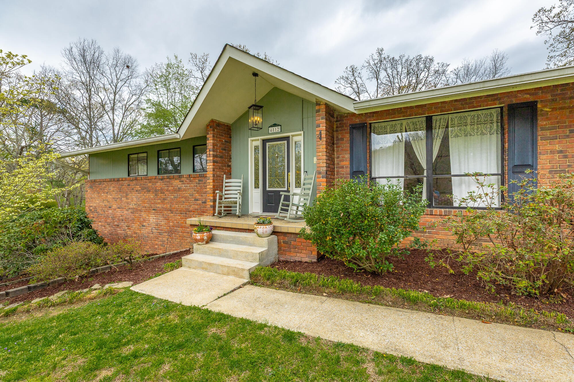 4812 Montcrest Circle