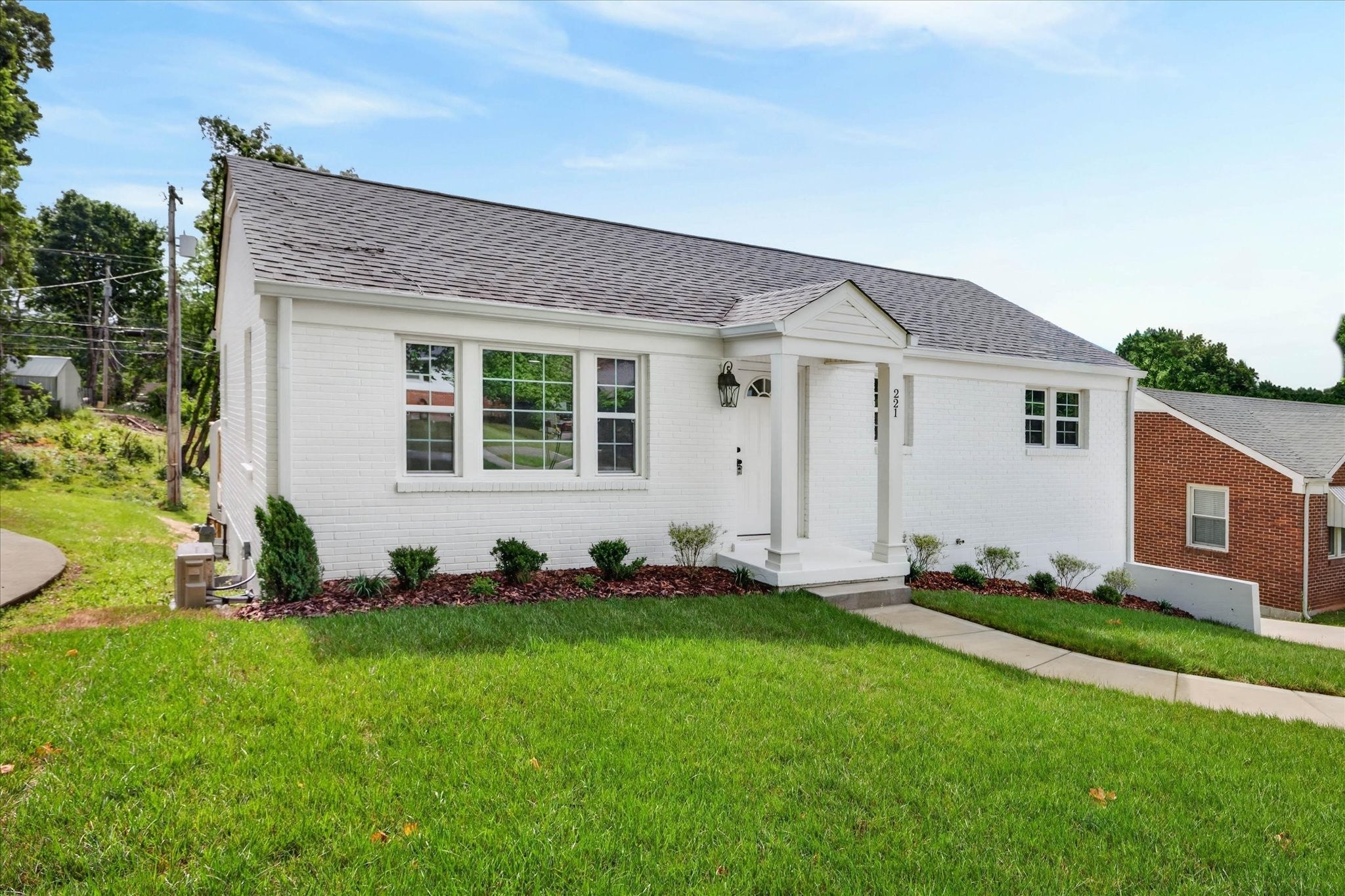 221 Clearview Dr