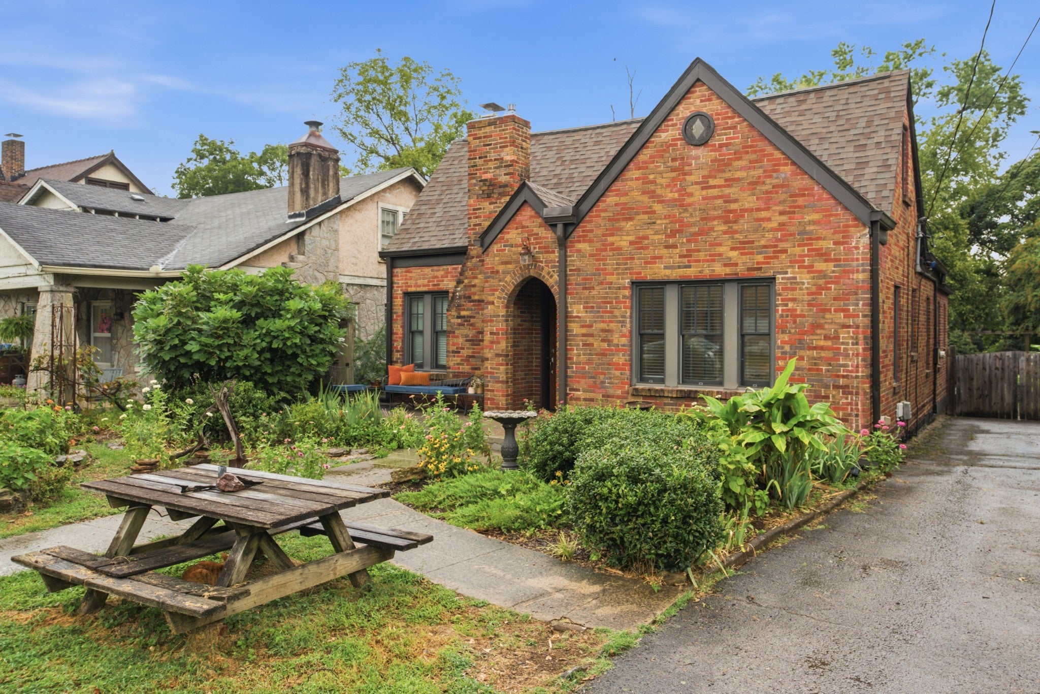 1207 Howard Ave