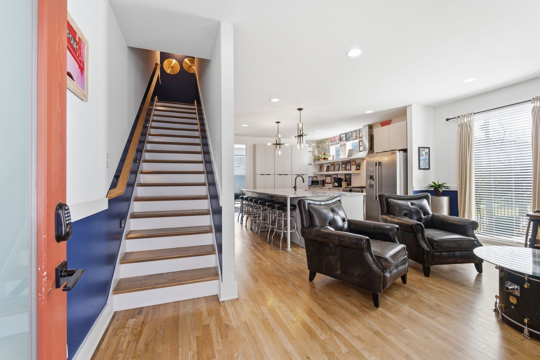 2807 Delaware Ave 306