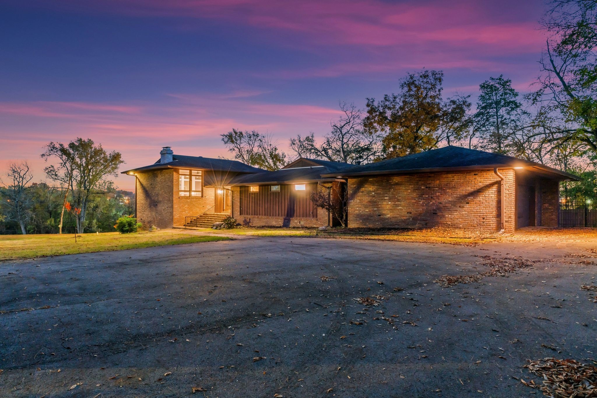 4 Hidden Acres Dr