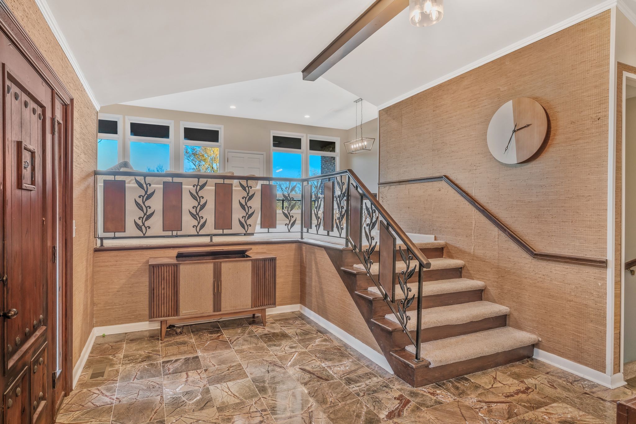 4 Hidden Acres Dr