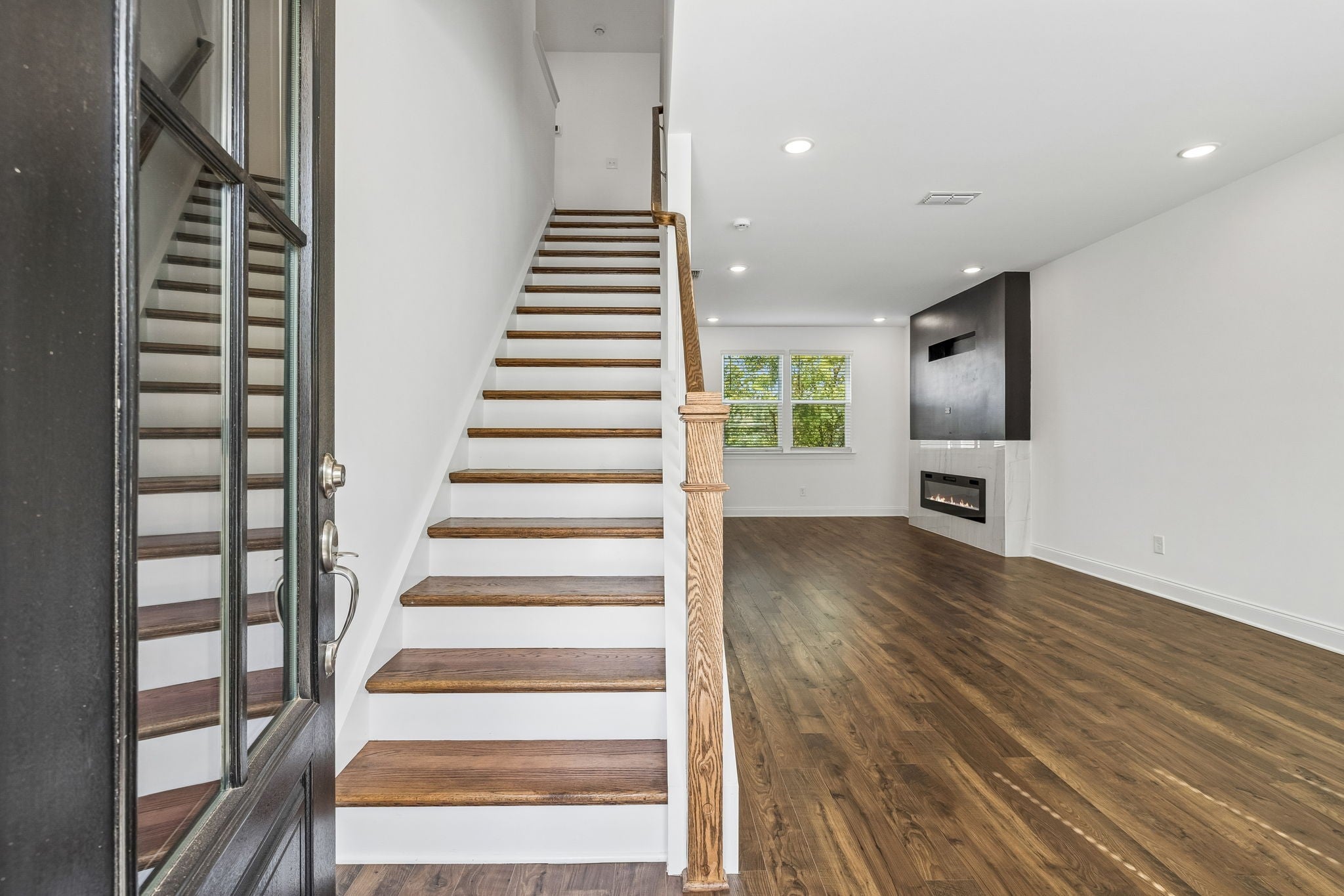 2305 Aniston Ct