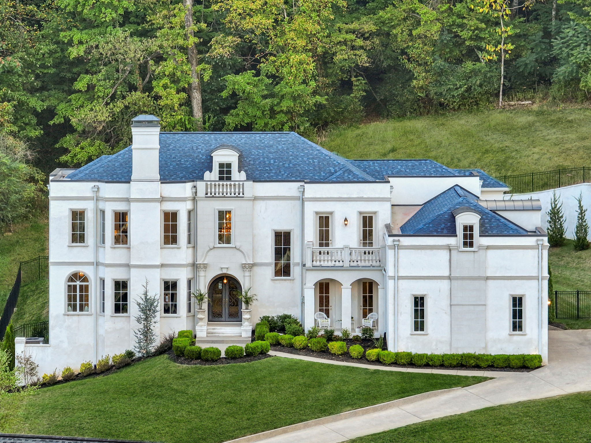 1077 Stockett Dr
