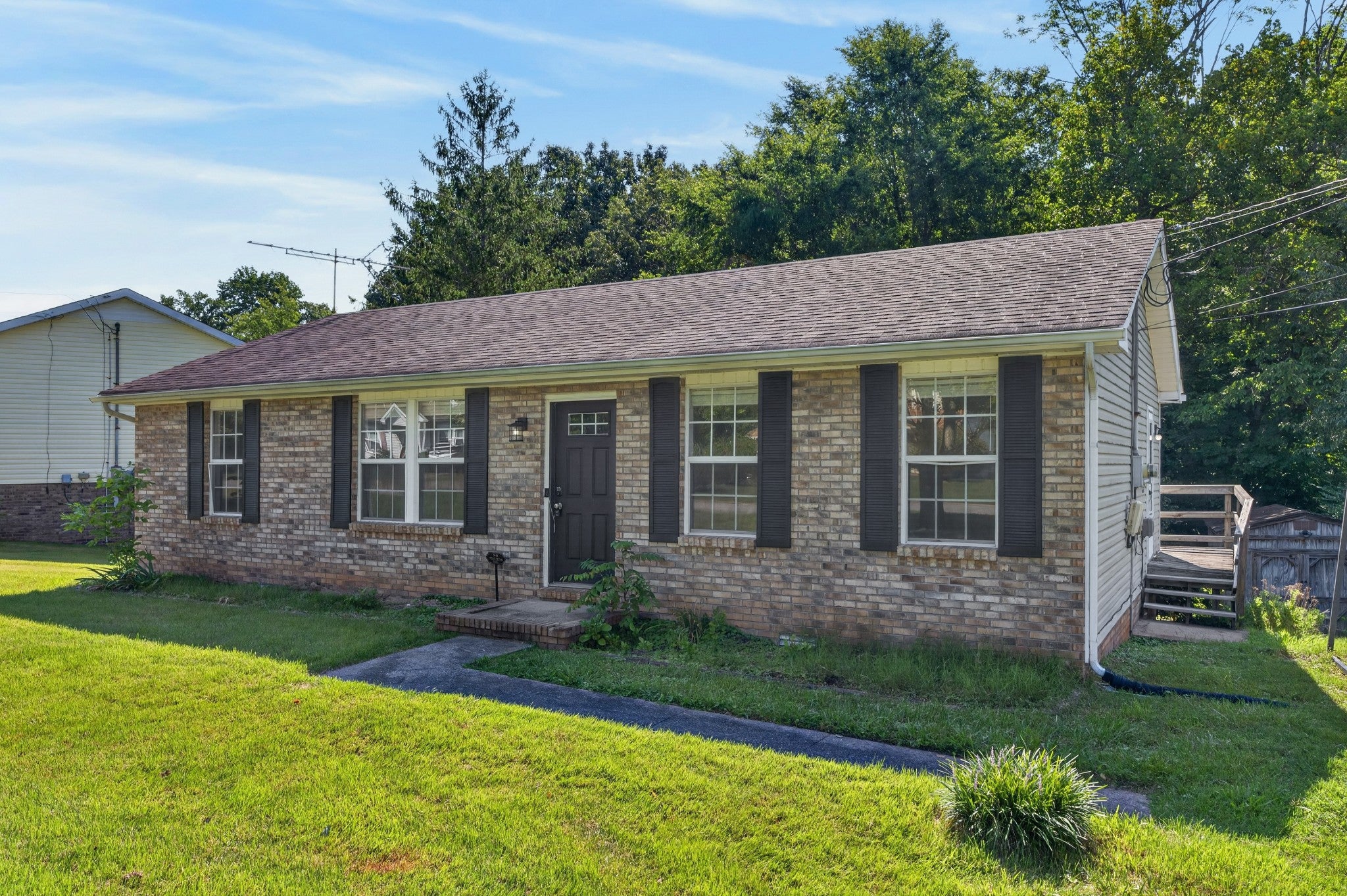 727 Acorn Dr