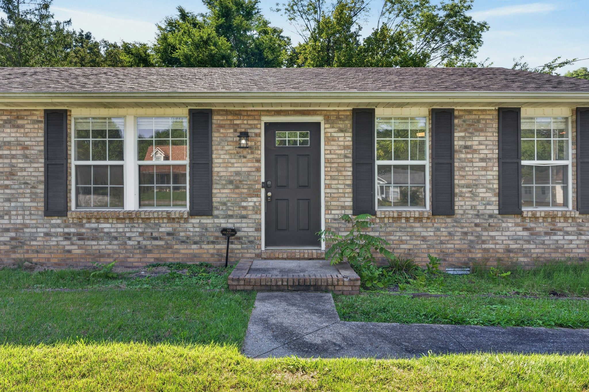 727 Acorn Dr