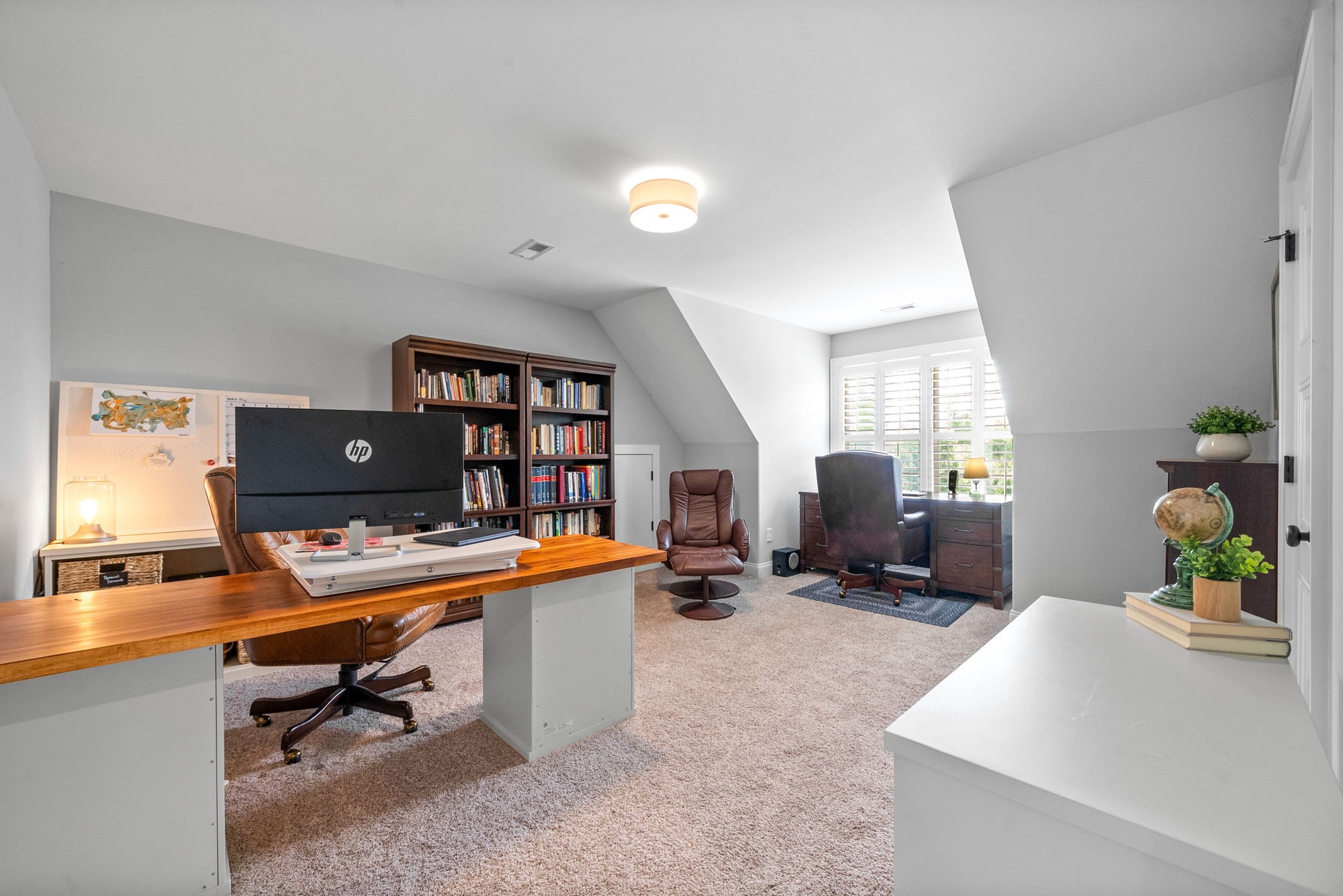 Clarksville, Tennessee 37043, United States, 5 Bedrooms Bedrooms, ,5 BathroomsBathrooms,Residential,Active,132218