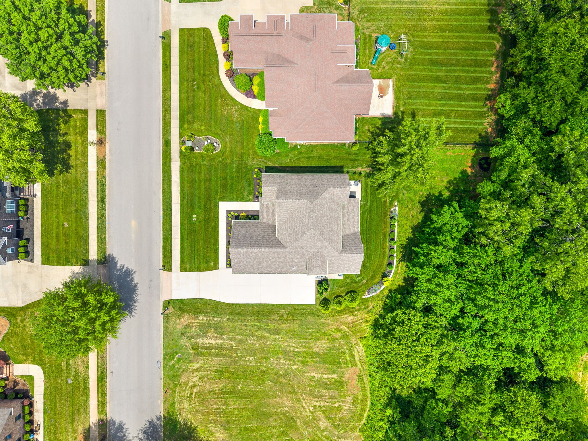 Clarksville, Tennessee 37043, United States, 5 Bedrooms Bedrooms, ,5 BathroomsBathrooms,Residential,Active,132218