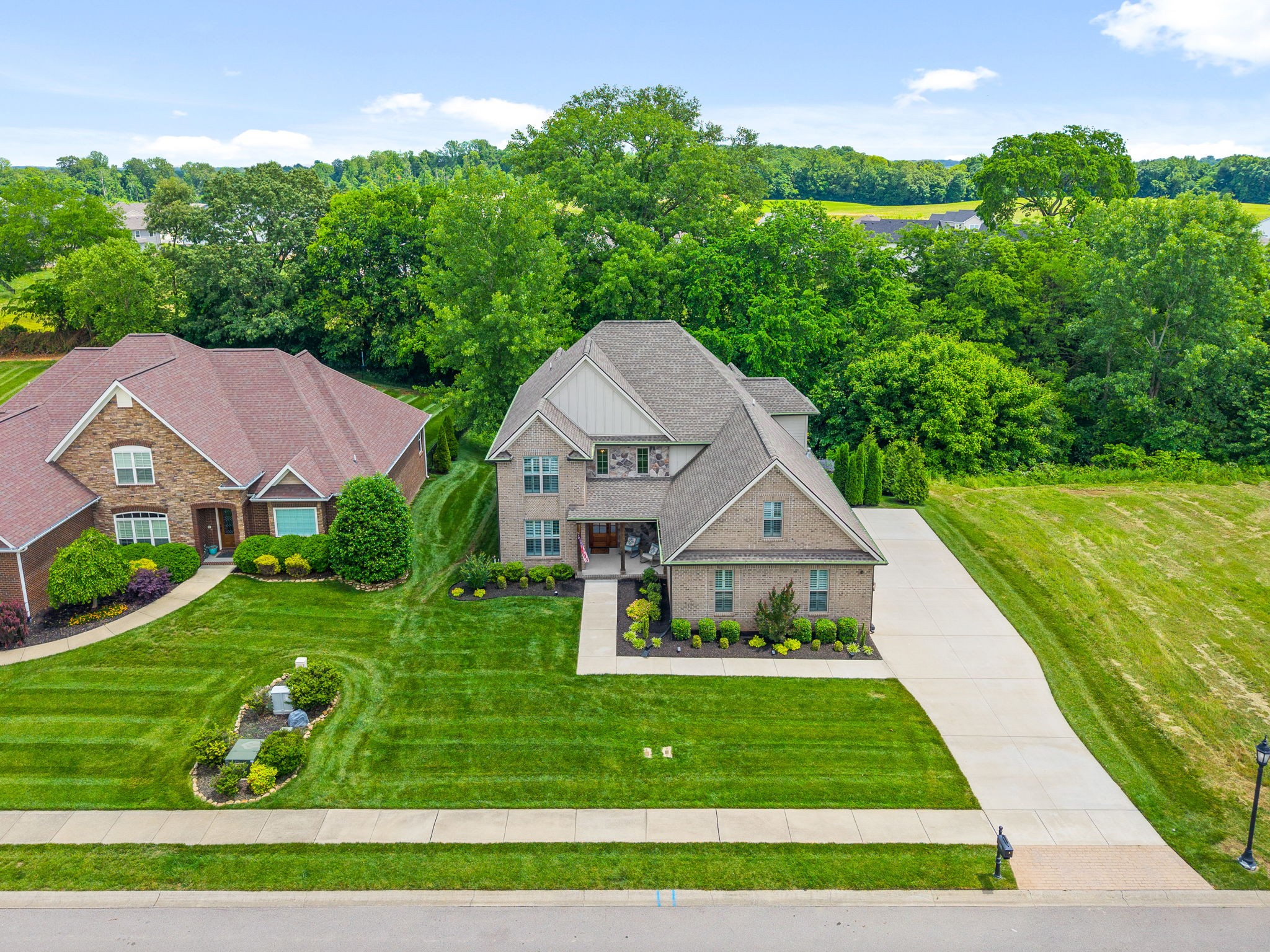 Clarksville, Tennessee 37043, United States, 5 Bedrooms Bedrooms, ,5 BathroomsBathrooms,Residential,Active,132218