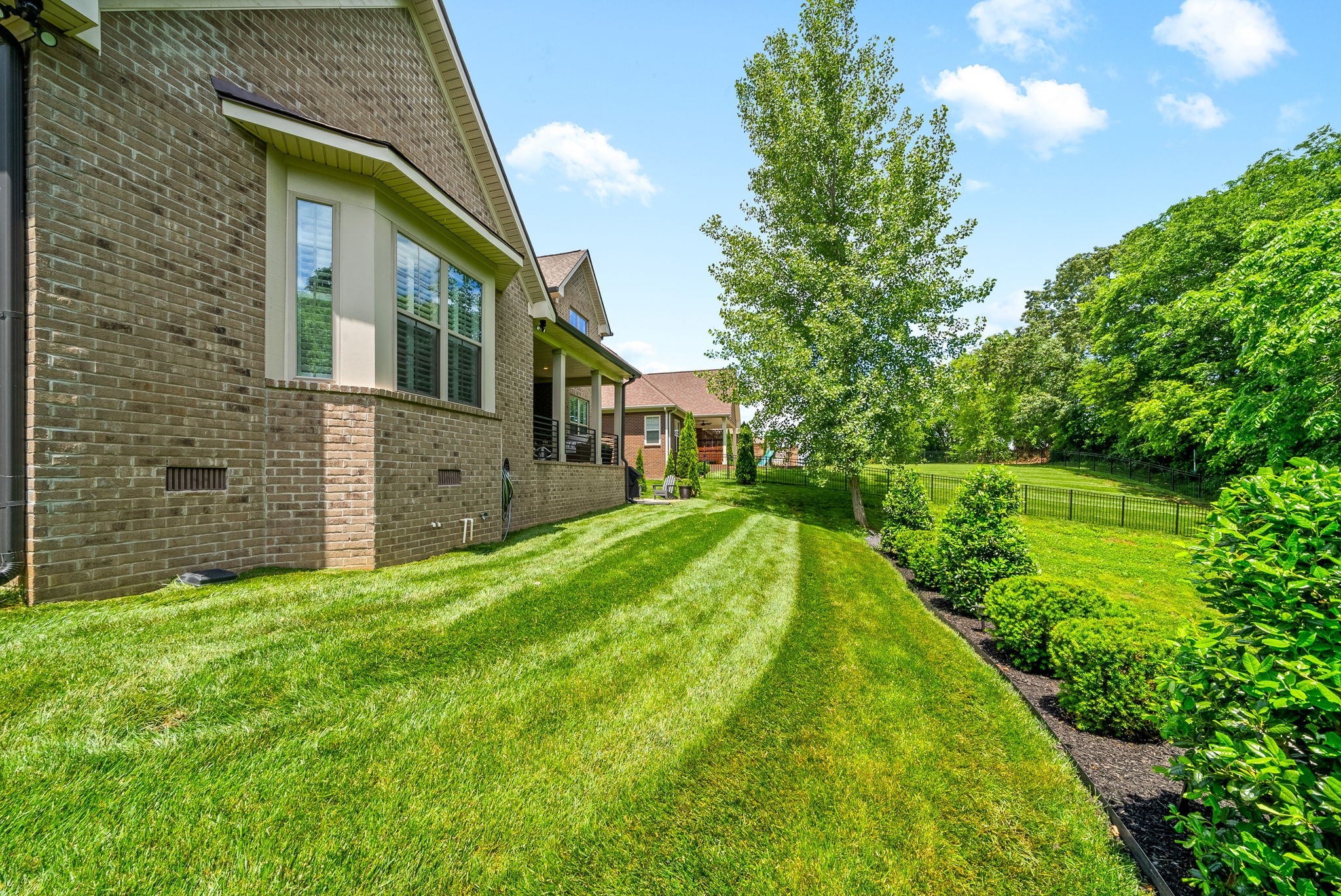 Clarksville, Tennessee 37043, United States, 5 Bedrooms Bedrooms, ,5 BathroomsBathrooms,Residential,Active,132218