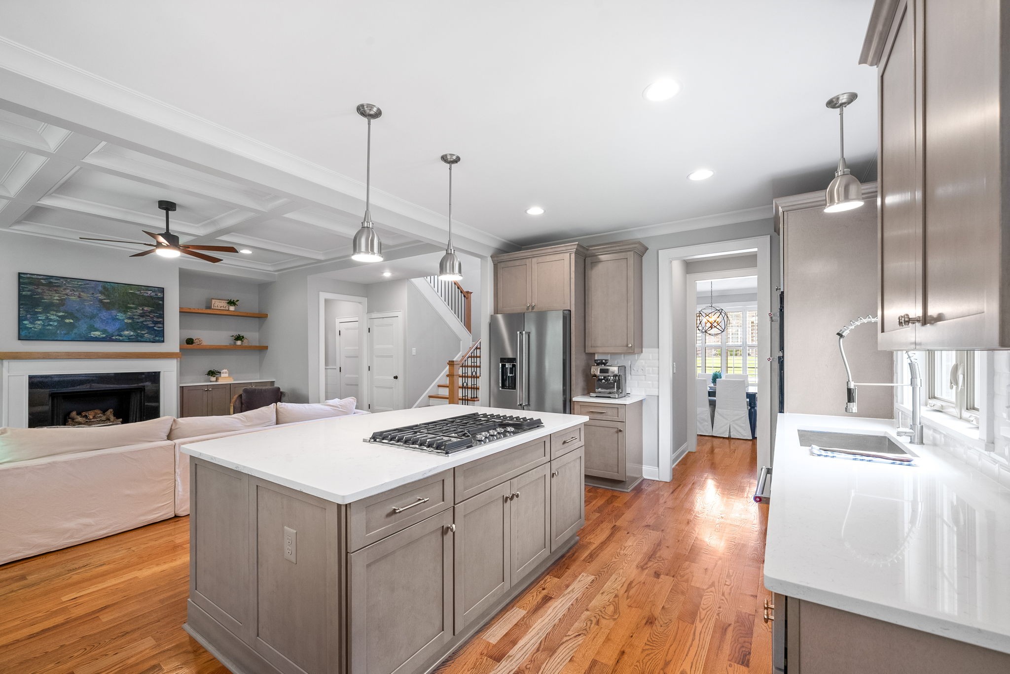 Clarksville, Tennessee 37043, United States, 5 Bedrooms Bedrooms, ,5 BathroomsBathrooms,Residential,Active,132218