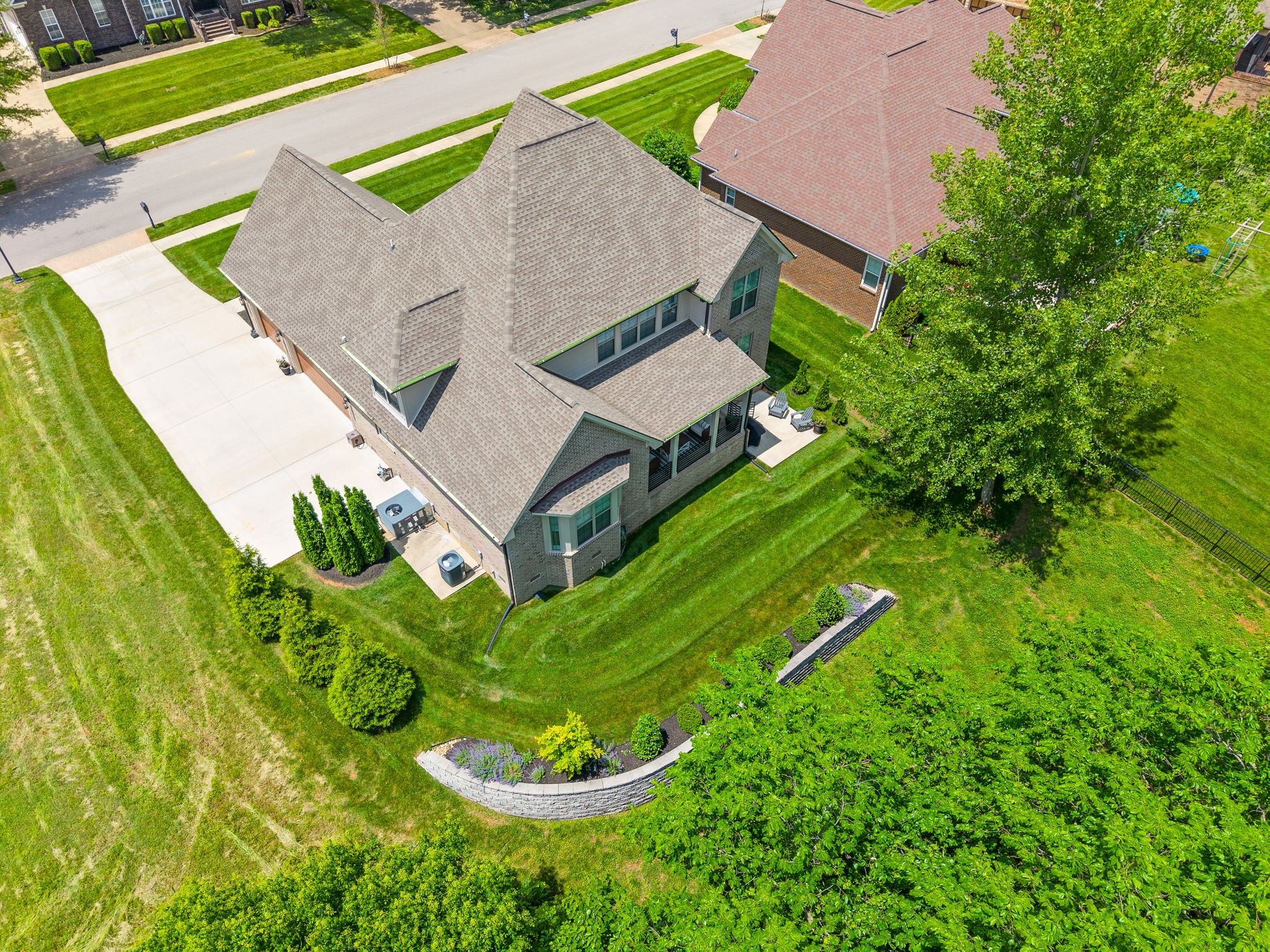 Clarksville, Tennessee 37043, United States, 5 Bedrooms Bedrooms, ,5 BathroomsBathrooms,Residential,Active,132218