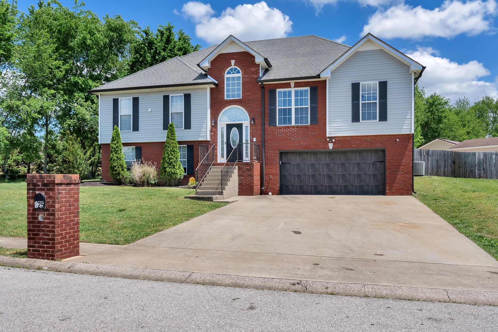 125 W Observatory Dr