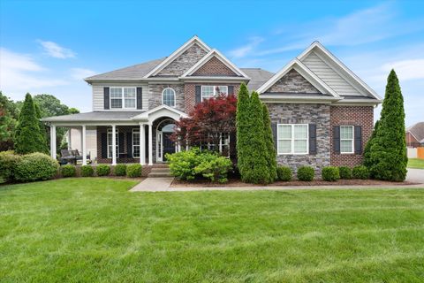 302 Lauderdale Ct Thompsons Station TN 37179
