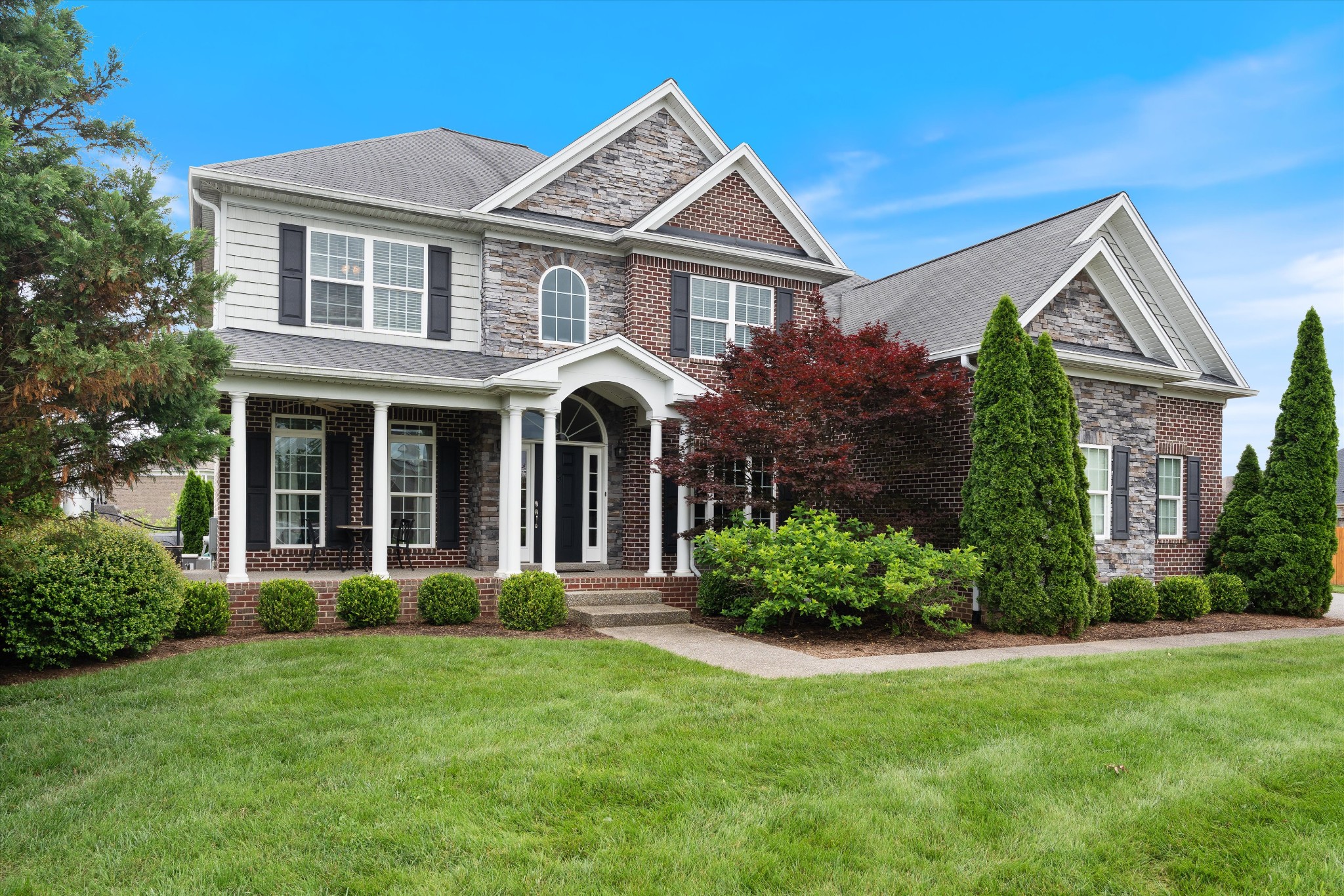 302 Lauderdale Ct