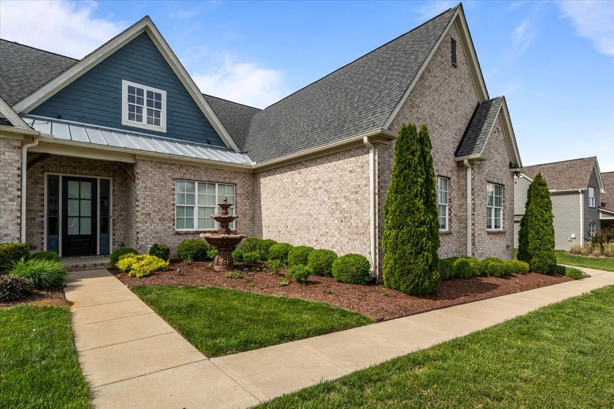 6579 Windmill Dr