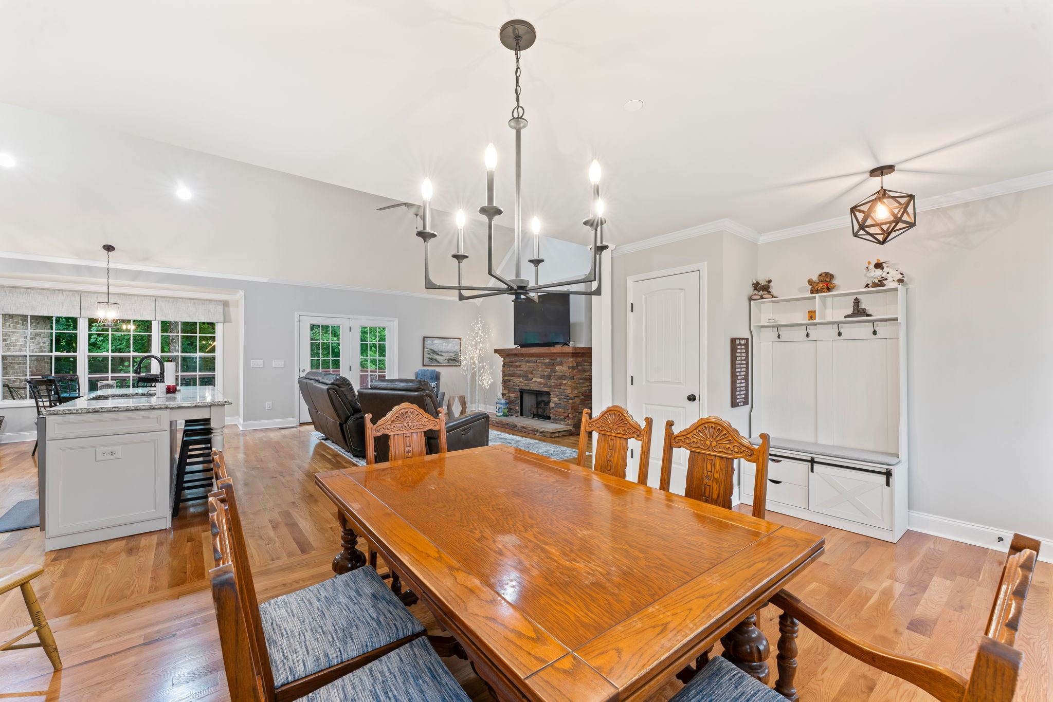1364 Eastland Dr